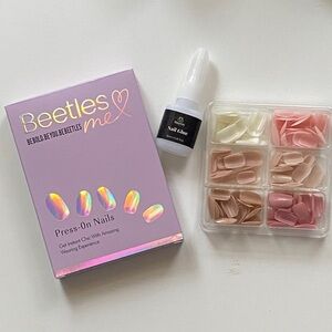 Beetles short Press-On Nails -6 sets of nails in box